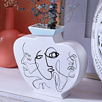 Ваза плоская белая с абстрактными черными линиями в форме лиц Faces of Imagination варинант исполнения - 3 | Loft Concept в Сочи