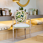 Стул с подлокотниками золотистый из бука с изображением птиц и цветов Blooming Birds варинант исполнения - 4 | Loft Concept в Сочи