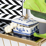 Фарфоровая шкатулка с бронзовой стрекозой Blue and White варинант исполнения - 8 | Loft Concept в Сочи